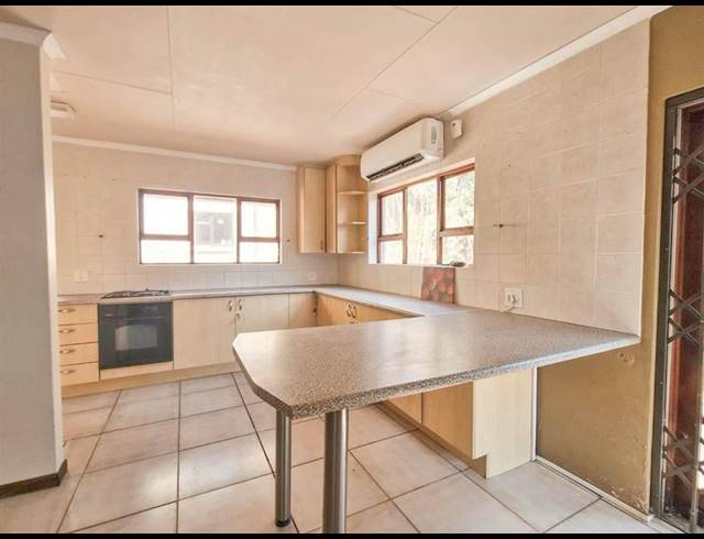 2 BEDROOM HOUSE FOR SALE IN MOUNT AMANZI